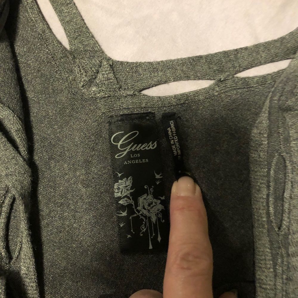 Guess Sweater - Picture 9 of 12